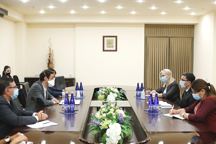 Посол Туркменистана встретился с мэром Еревана