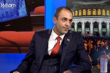 Арарат Мирзоян сообщил, что депутат Тигран Улиханян представил заявление об отставке