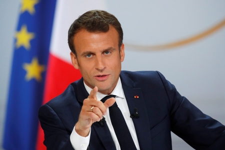 Макрон: Франция продолжит усилия по получению гуманитарного доступа в Нагорный Карабах