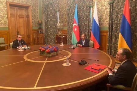 Մոսկվայում մեկնարկել է ՌԴ, Հայաստանի եւ Ադրբեջանի ԱԳ նախարարների հանդիպումը