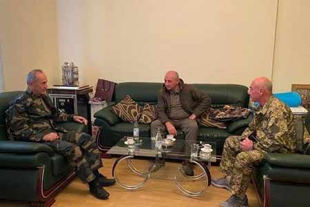 Роберт Кочарян обсудил с Бако Саакяном и Аркадием Гукасяном ситуацию в Карабахе