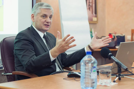 Российский политолог представил пять тезисов относительно политнаследия Левона Тер- Петросяна, Армении и карабахского вопроса