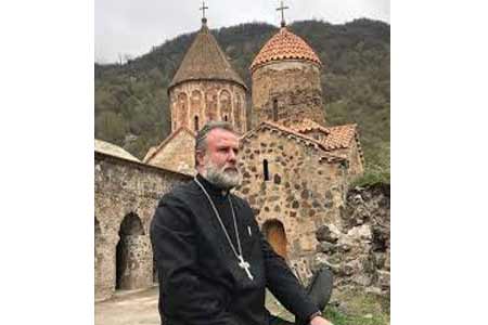 Настоятель храма в Арцахе получил ранение при агрессии ВС Азербайджана