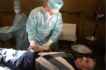 Медики и психологи МЧС России оказывают помощь гражданам Нагорного Карабаха