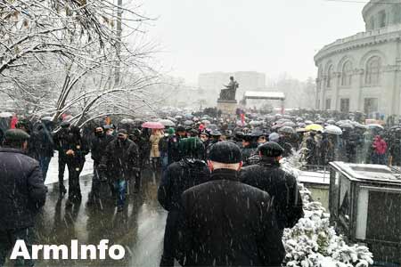 Оппозиция провела многолюдный митинг на Площади Свободы Еревана