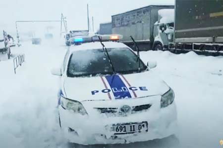 ГНКО:  В Армении  бушуют метели, многие дороги закрыты