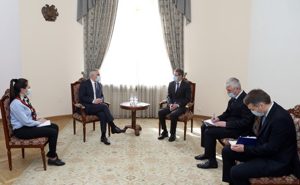 Вице-премьер Армении принял новоназначенного посла Казахстана