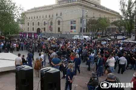 Protest being held in Yerevan in support of the detained residents of  Syunik 