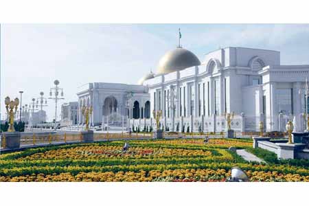 Президент Туркменистана пригласил казахстанского коллегу посетить страну с визитом