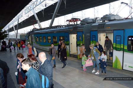  SCR considers possibility of increasing number of rolling stock  between Yerevan and Gyumri