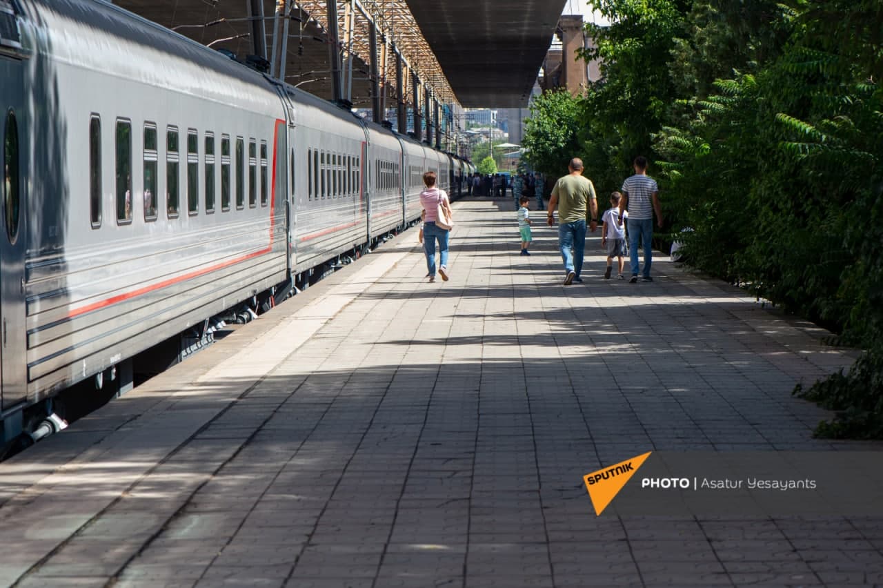 High-speed train on Yerevan-Tbilisi-Batumi-Yerevan route will resume  its work from June 15