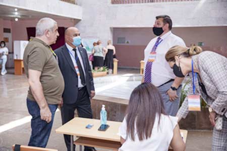 Наблюдатели ПА ОДКБ зафиксировали незначительные нарушения в ходе парламентских выборов в Армении