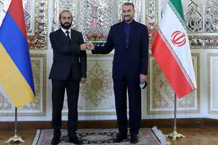 Ararat Mirzoyan presents what Armenian and Iranian FMs discussed in  Tehran