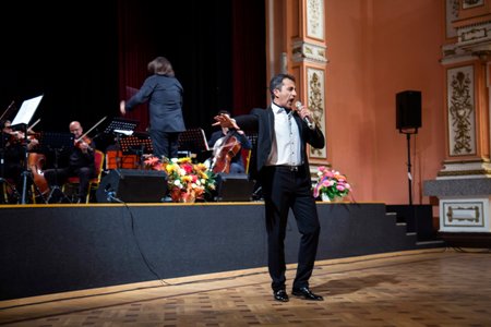 В Болгарии прошел большой концерт к 100-летию Арно Бабаджаняна