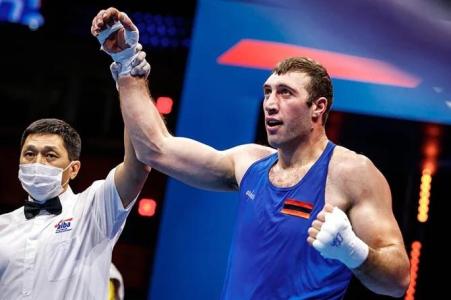 Давид Чалоян стал серебряным призером чемпионата мира по боксу