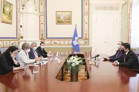 Armenian NA speaker meets with IFRC regional director