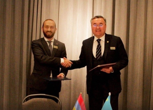 Состоялась встреча глав МИД Армении и Казахстана