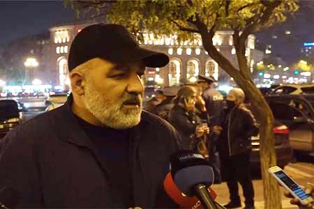 У здания правительства Армении проходит акция протеста с участием родителей без вести пропавших военных
