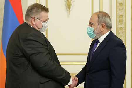 Пашинян и Оверчук обсудили армяно-российское сотрудничество