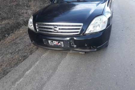 Azerbaijanis attack Armenian civilian`s car on Stepanakert-Goris  highway