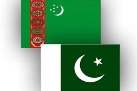 Cостоялся телефонный разговор между министром иностранных дел Туркменистана Рашидом Мередовым и министром иностранных дел Исламской Республики Пакистан Шах Махмуд Курейши
