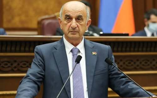 Прогноз: Визитом премьера во Францию внешнеполитическая активность Армении не ограничится