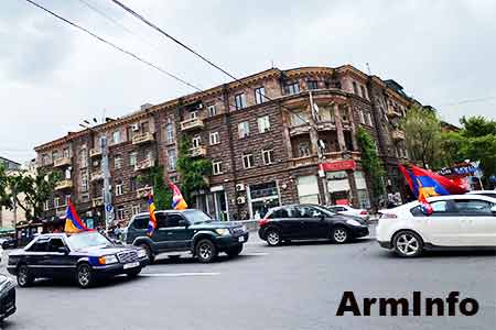 Члены Движения сопротивления проводят акции неповиновения в Ереване