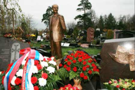 Памятник легендарному разведчику-нелегалу Геворку Вартаняну открыли в Москве