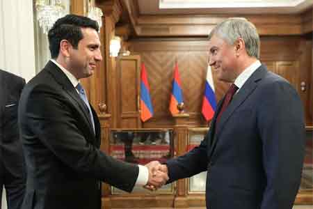 В Ереване состоялась встреча председателя Госдумы России и спикера парламента Армении