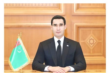 Президент Tуркменистана принял руководителя Kитайской национальной нефтегазовой корпорации