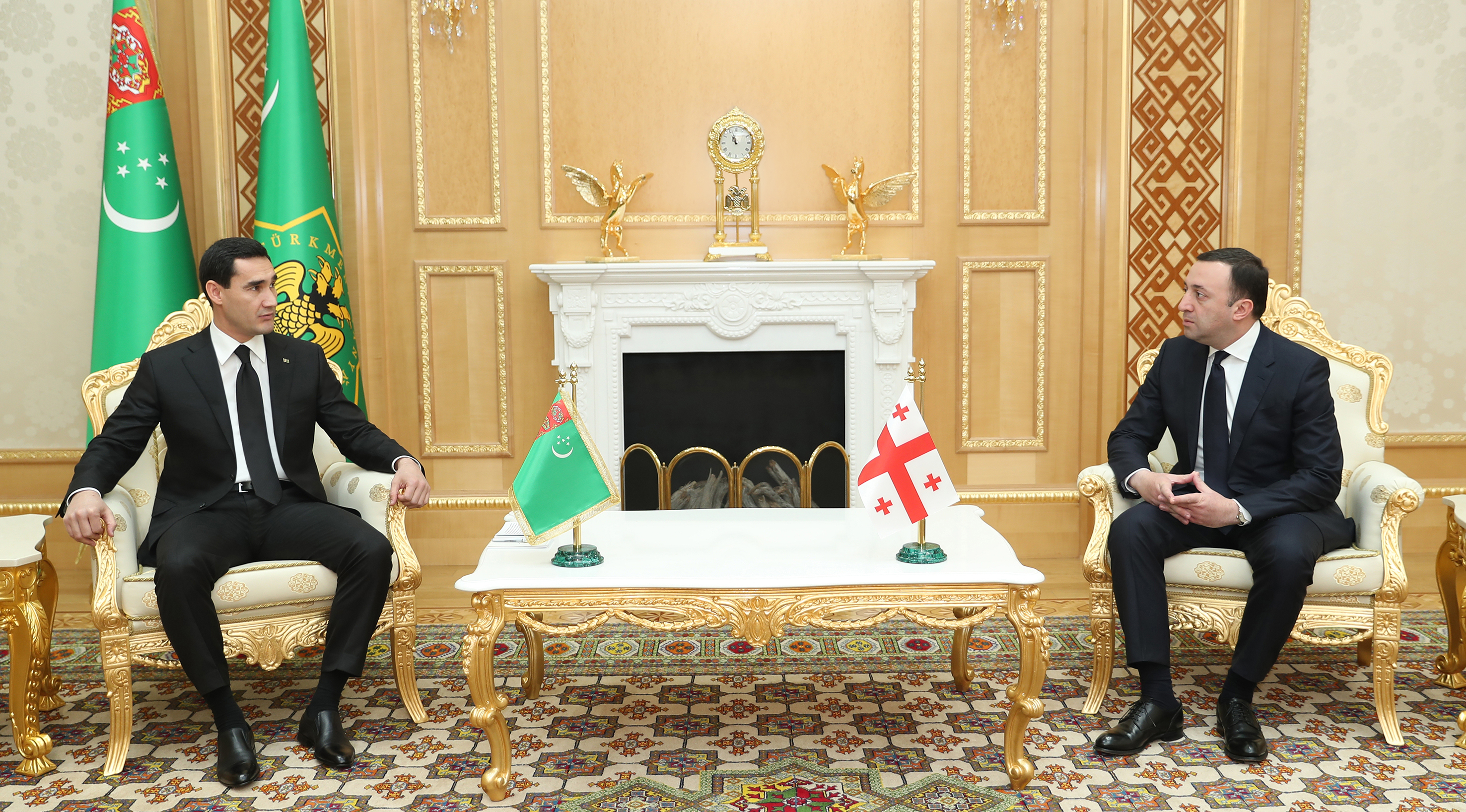 Президент Туркменистана обсудил с премьер-министром Грузии перспективы сотрудничества.