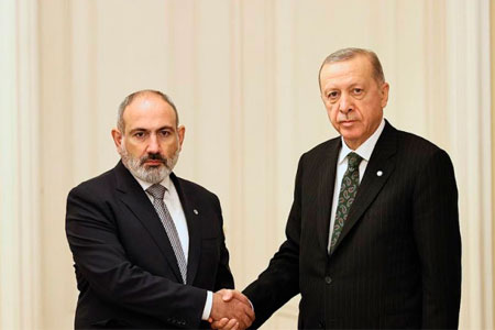 Pashinyan-Erdogan meeting starts