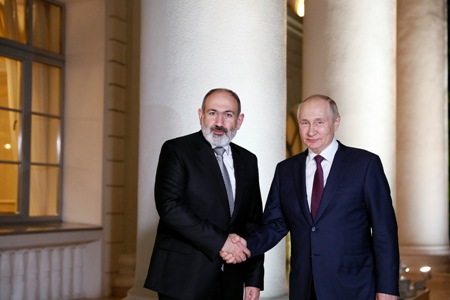 Armenia`s premier congratulates Vladimir Putin on reelection  as  Russian president  