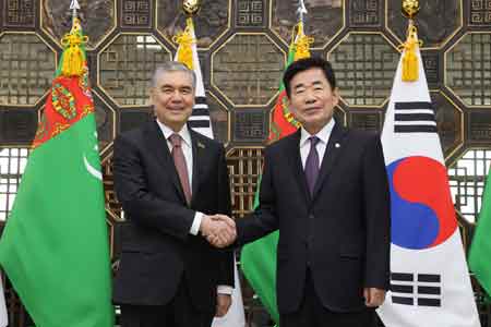 Туркменистан и Республика Корея подписали Меморандум о сотрудничестве парламентов