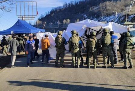 Военный эксперт представил своё видение по выходу из кажущейся патовой ситуации на автомагистрали Горис-Степанакерт