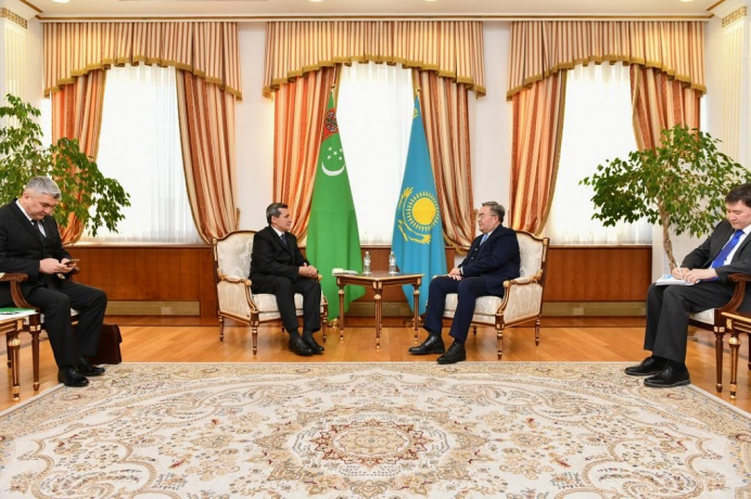Глава МИД Туркменистана провел переговоры с казахстанским коллегой	 в Астане Orient Link: https://orient.tm/ru/post/47967/glava-mid-turkmenistana-provel-peregovory-s-kazahstanskim-kollegoj-v-astane