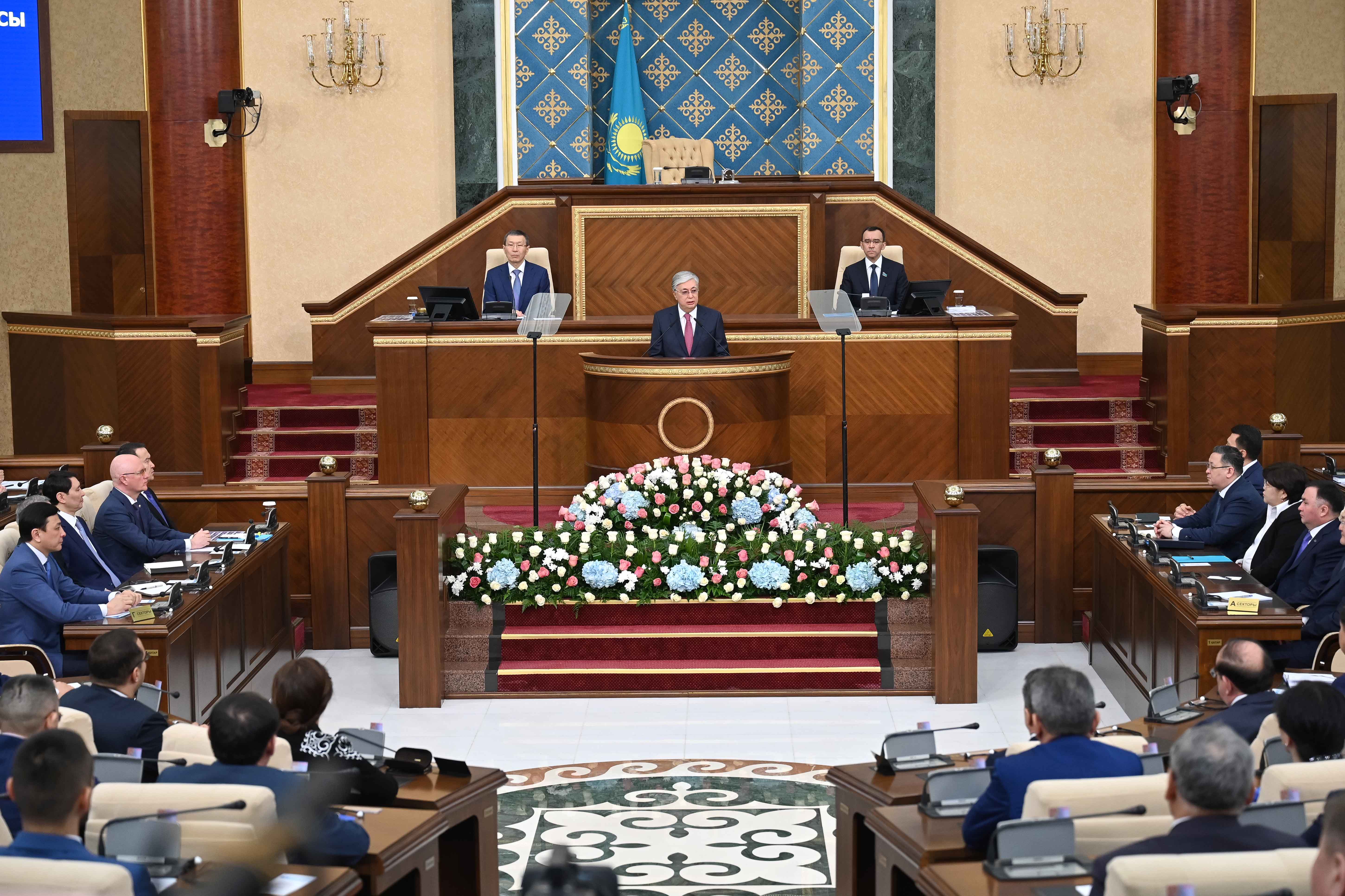 Глава государства Касым-Жомарт Токаев выступил на открытии первой сессии Парламента VIII созыва