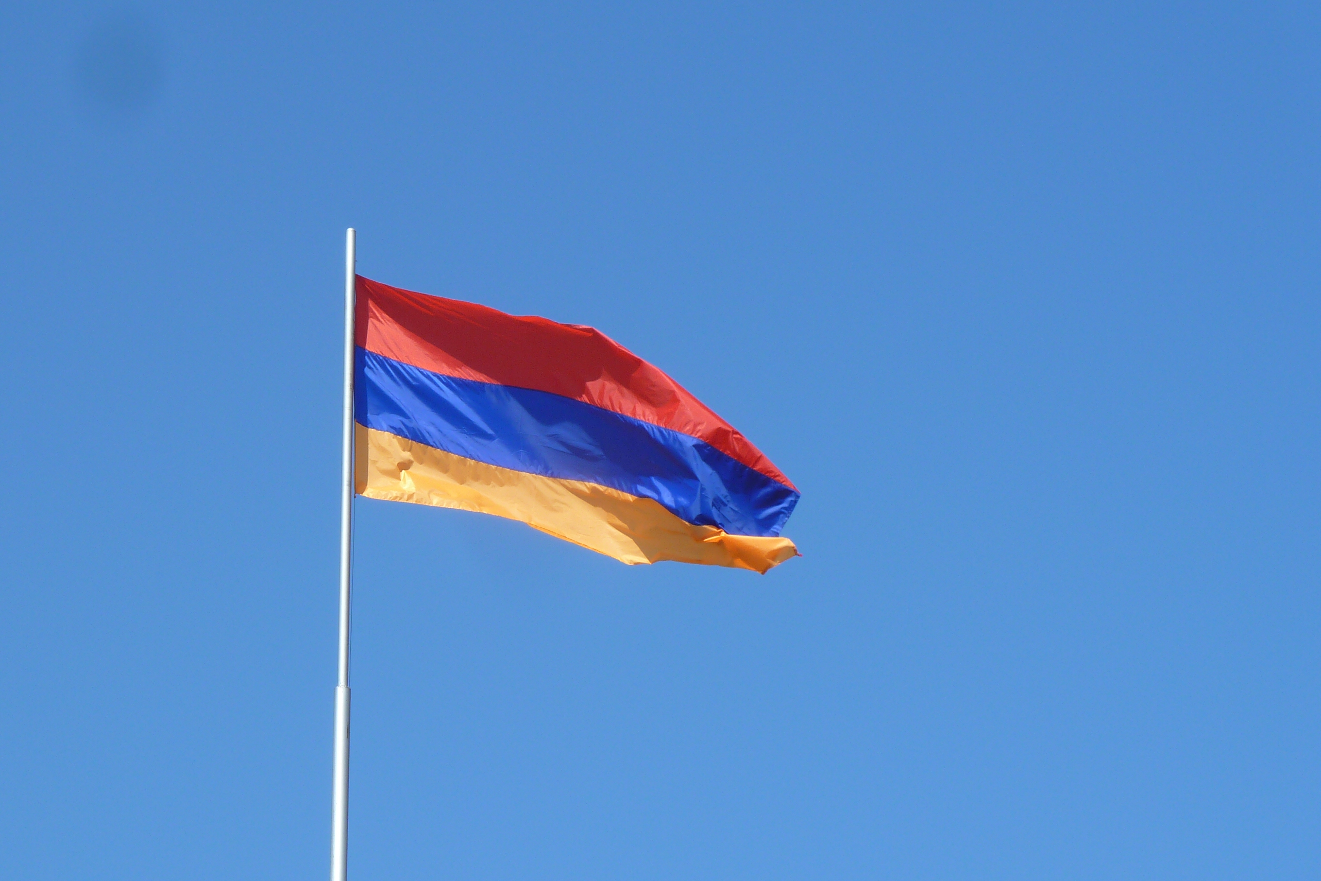 Полиция Армении будет штрафовать за ненадлежащее использование Флага РА