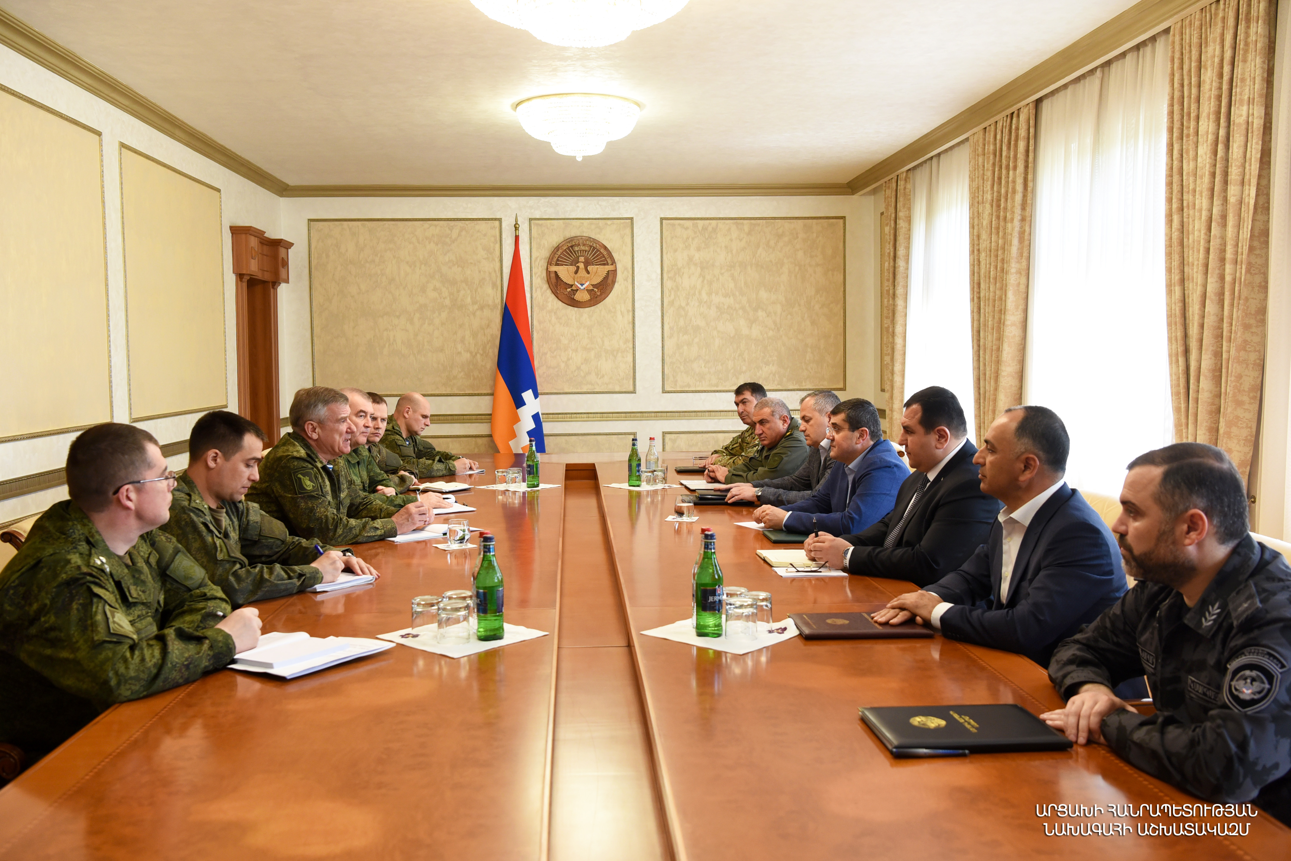 Arayik Harutyunyan conveyed Artsakh authorities` expectations from peacekeepers to newly appointed RPC  commander