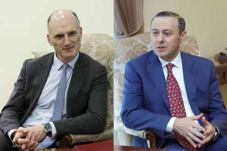Armenian Security Council Secretary, British Minister discuss issues  of regional security and stability