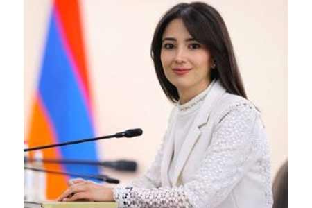 Пресс-секретарь МИД Армении: Азербайджан отказывает в перевозке погибшей в результате ДТП под Гюмри девушки в Нагорный Карабах