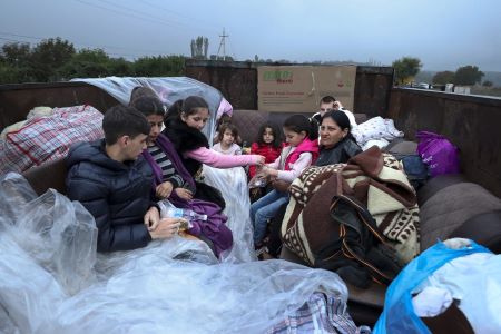 В Армению из Арцаха насильственно перемещены уже свыше 70 тыс человек