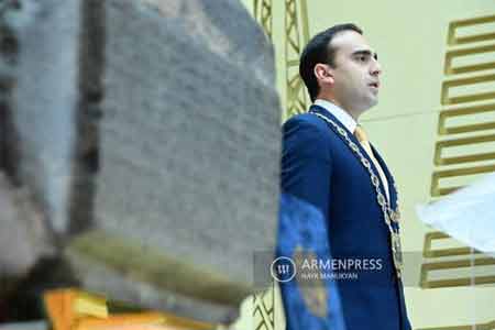 Пашинян выразил поддержку новому мэру Еревана: в пятницу, 13-го, Авинян вступил в должность мэра