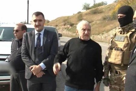 Закончив мнимое "правосудие" с Вагифом Хачатряном азербайджанские  марионеточные власти взялись за Рашида Бегларяна