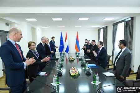 Armenian, Dutch FMs discuss needs of Armenian refugees from  Nagorno-Karabakh