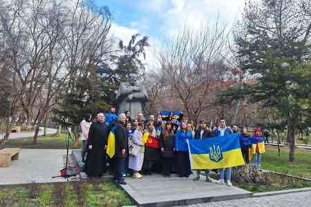 В Ереване провели памятные мероприятия ко второй годовщине войны в Украине
