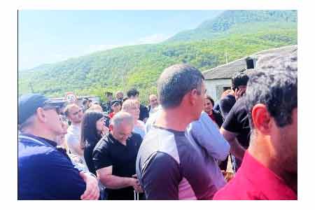 Residents of border village of Kirants closed road to Georgia,  protesting border delimitation commission`s decisions
