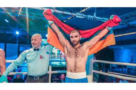 Армянский боксер одержал победу над турецким соперником на чемпионате в Чехии