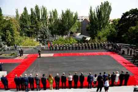 ՀՀ նախագահի նստավայրում տեղի է ունեցել Լեհաստանի նախագահի դիմավորման հանդիսավոր արարողությունը