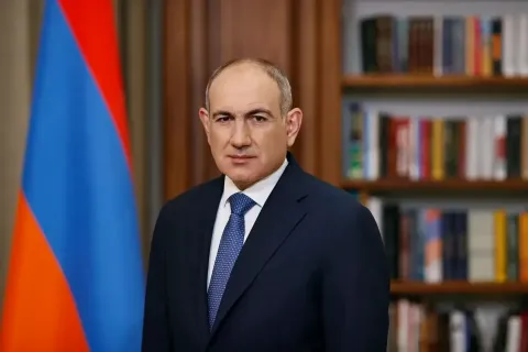 Никол Пашинян поздравил с Днем армии одной 4-секундной фразой, посвятив остальную часть своего 3-минутного видеобращения системе социальных кредитов